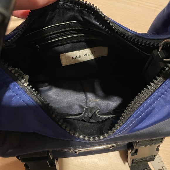 Small Blue Nine West Handbag with Coin Purse - Picture 9 of 10